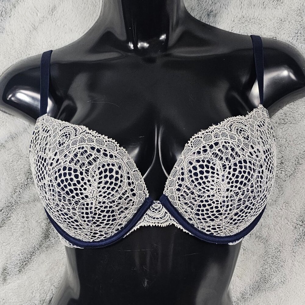 Victoria's Secret 36C Very Sexy Pushup Bra Navy with White Lace Overlay